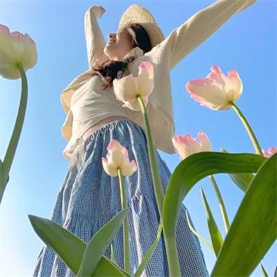 在光影中漫步:罗比穆勒